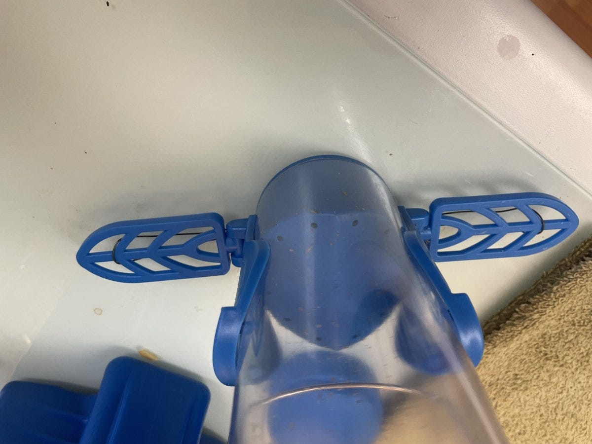 A real photo of  Perky-Pet® Dried Mealworm Bird Feeder with Flexports® by JackME (2)